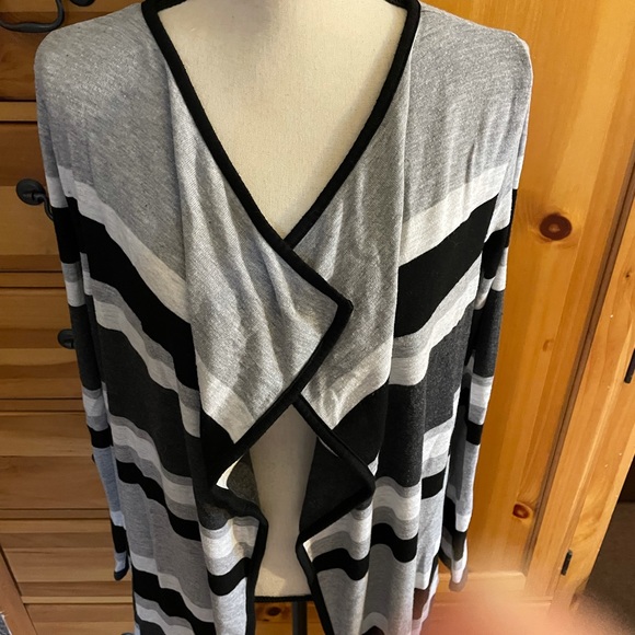 L, cardigan - Picture 3 of 6